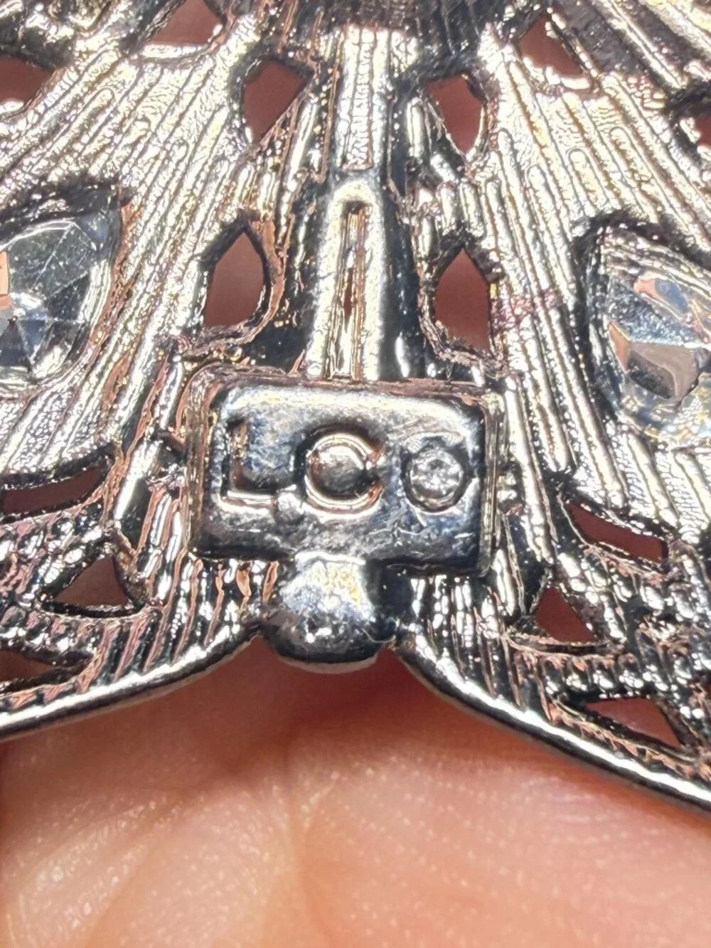 Liz Claiborne Star Brooch Rhinestone Filigree Silver Tone LC